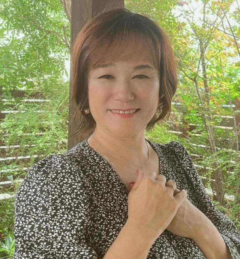 自分も家族も否定しない「家族肯定感®」の第一人者